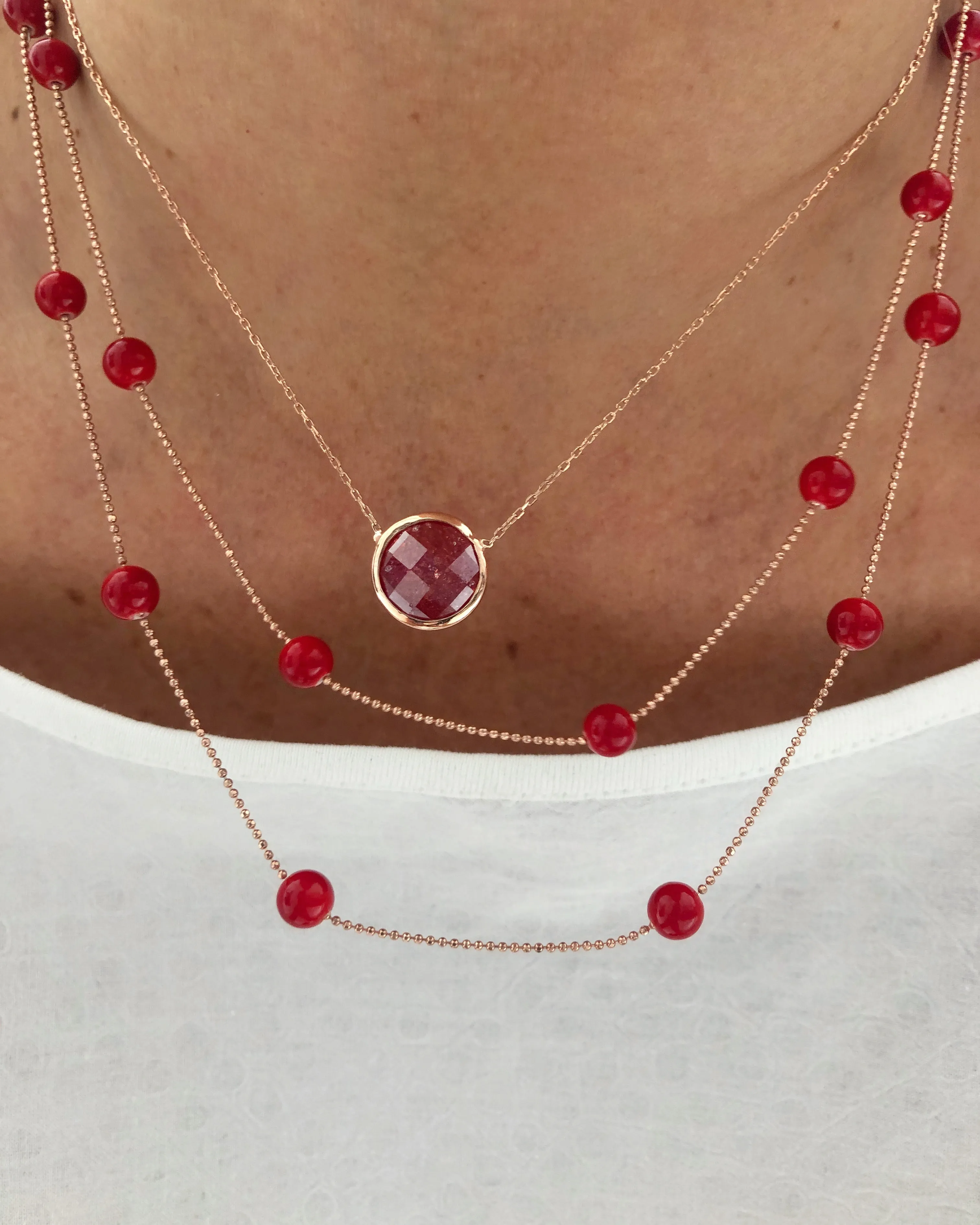 100 cm long chain with Coral beads