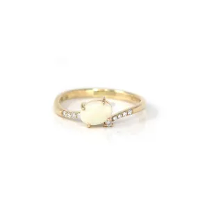 14k Yellow Gold Natural Australian Light Opal Ring With VS1 Diamond