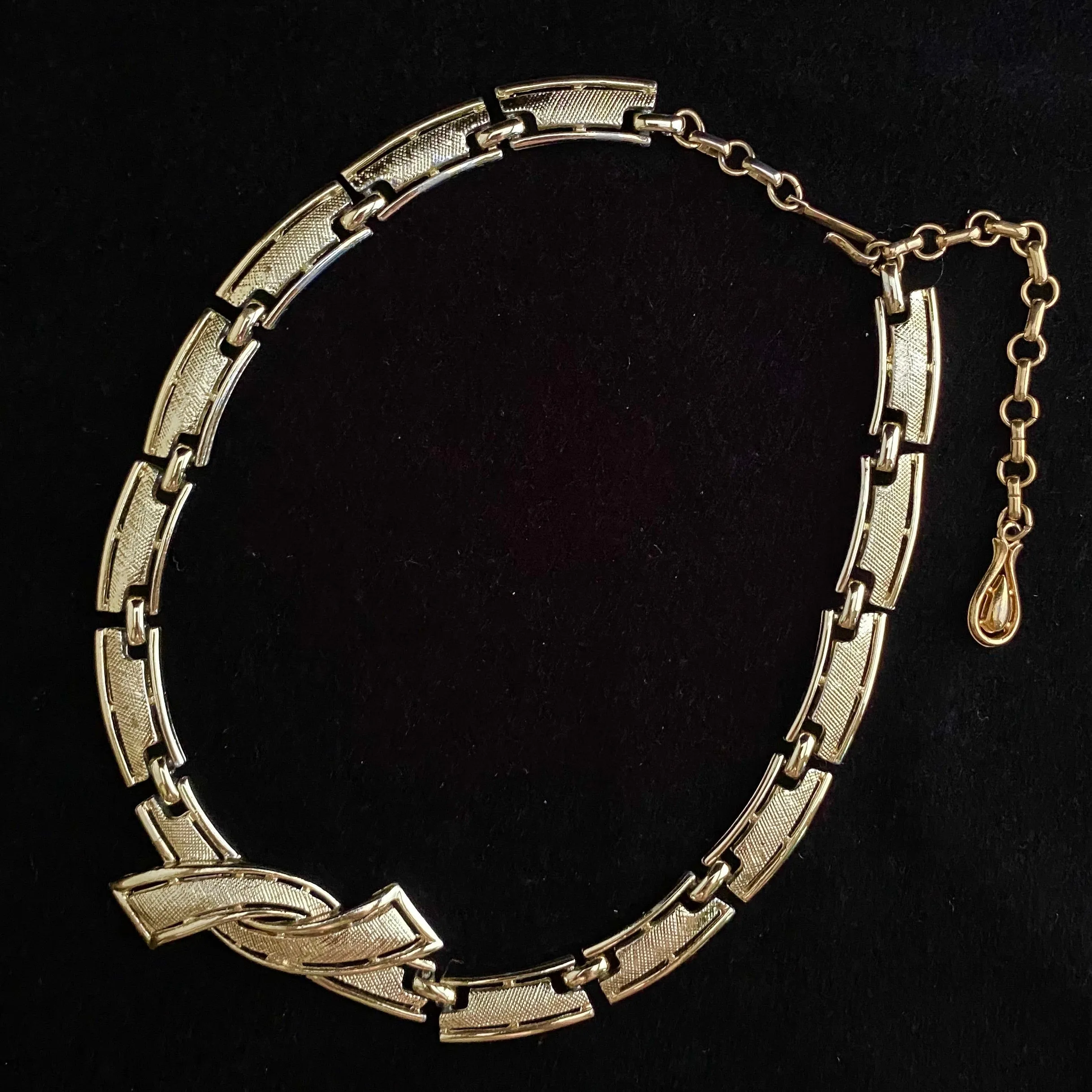 1950s Coro Light Gold Necklace