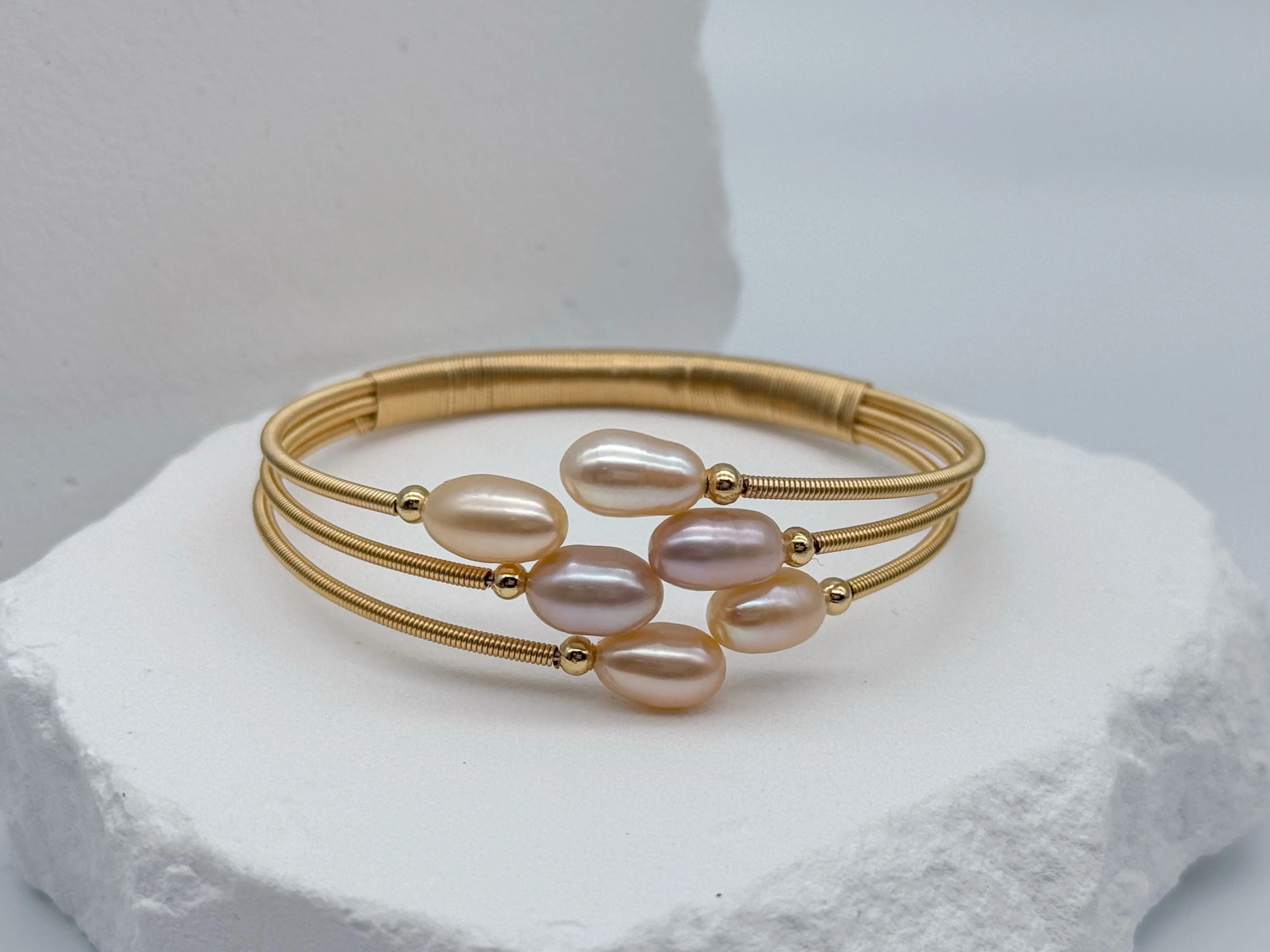 7mm Multicolor Freshwater 6-Pearl Bangle