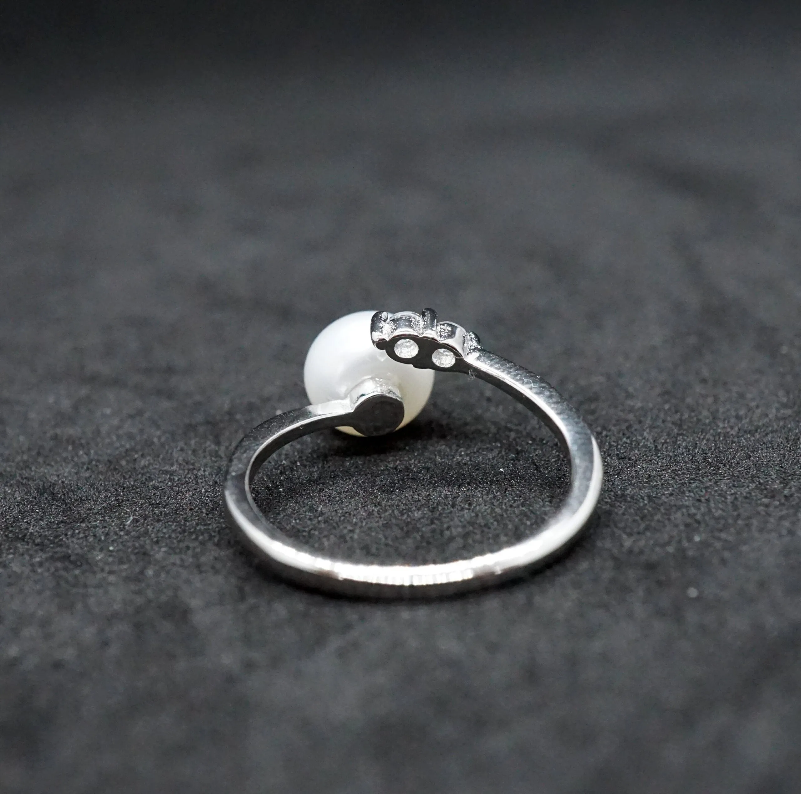Alice X - Fresh water white pearl and CZ ring