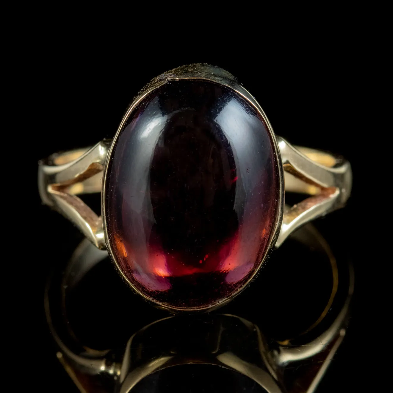 Antique Victorian 6ct Cabochon Garnet Ring 9ct Gold Circa 1900