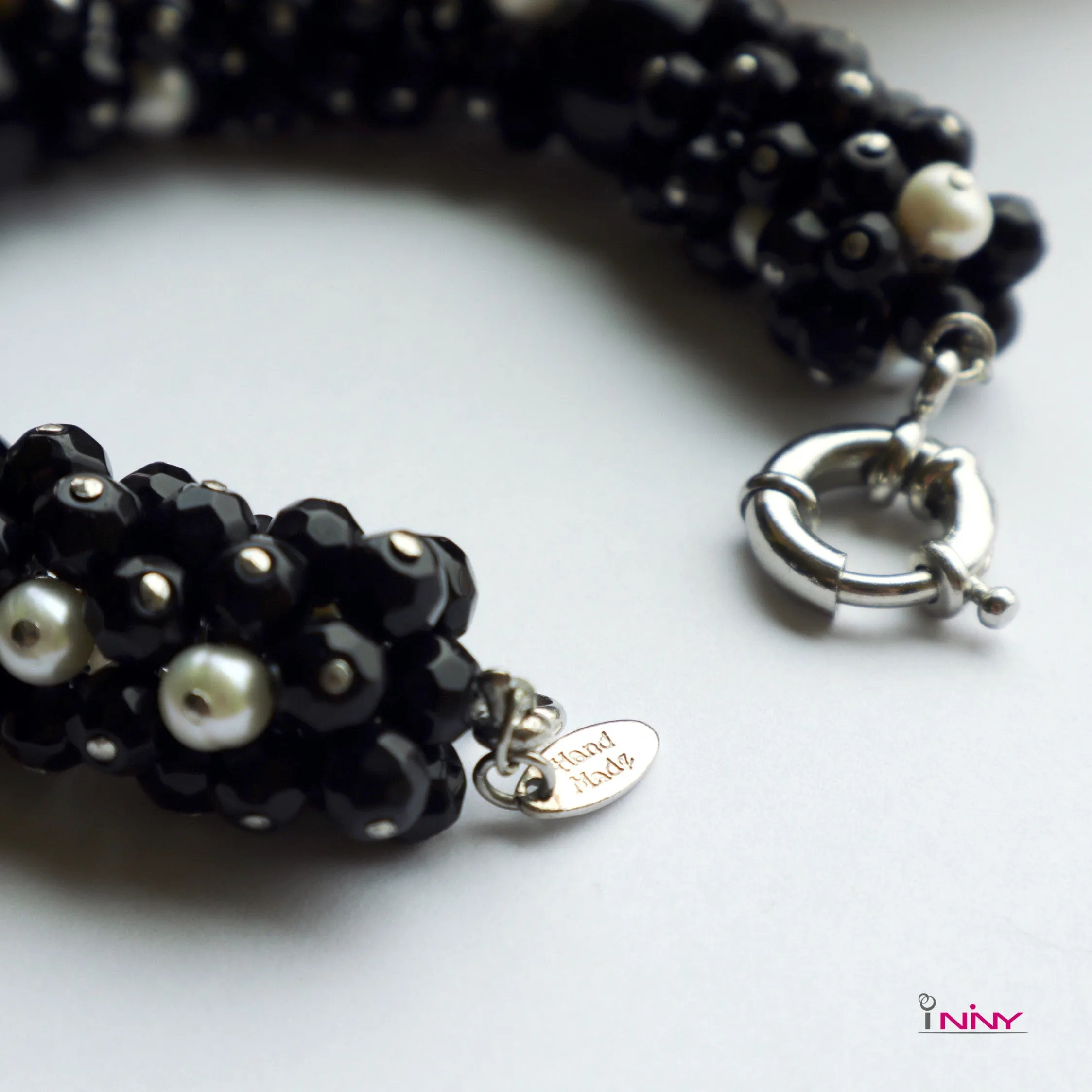 Bunch of Onyx & Fresh Water Pearl Bracelet