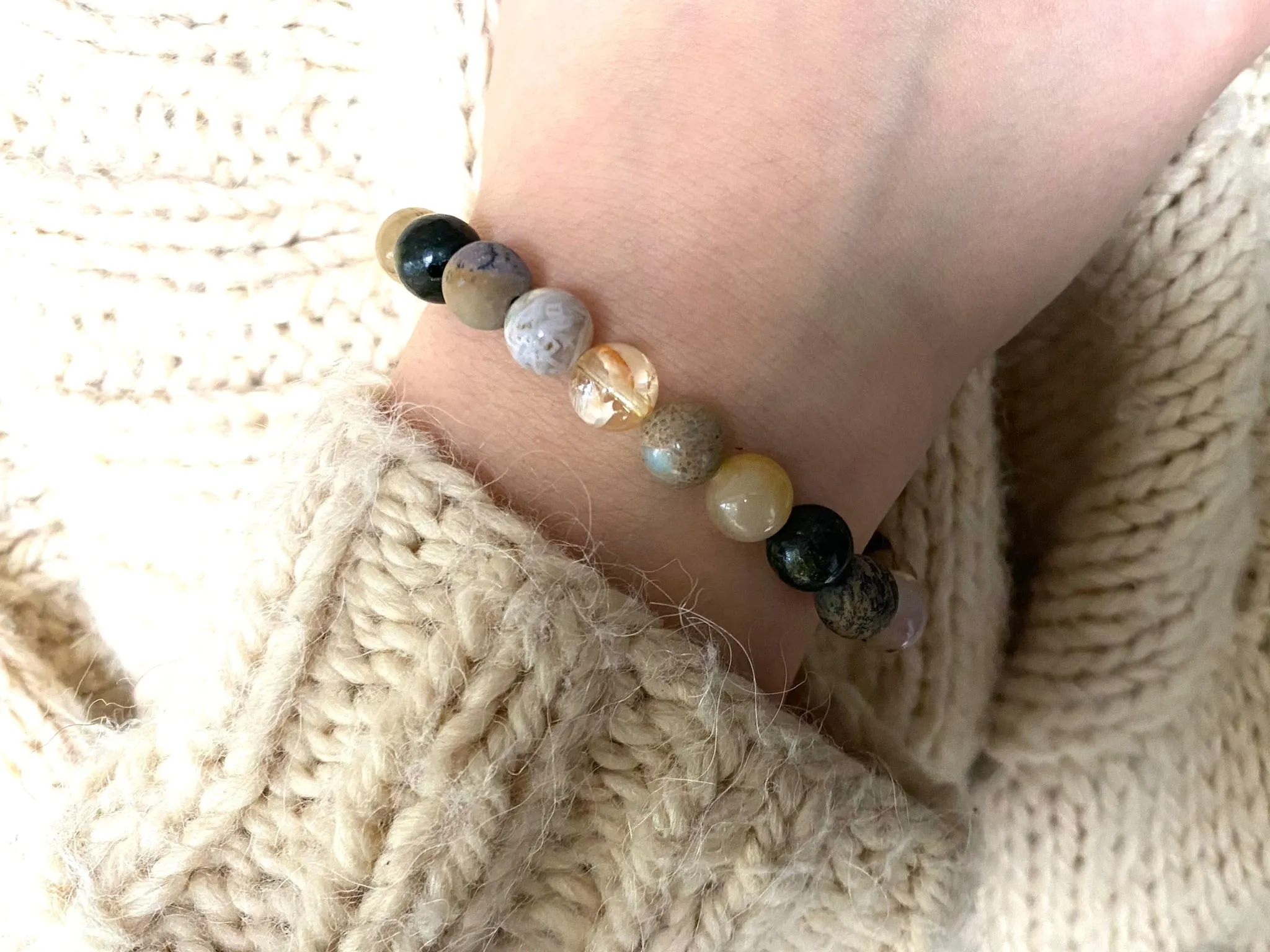 Confidence Crystal Beaded Bracelet - Aromatherapy Bracelet