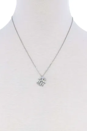 Cute Coral Leaf Pendant Necklace