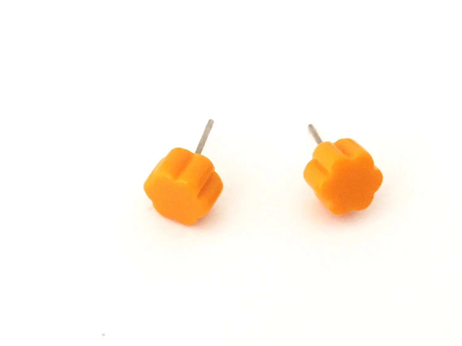 Deco Daisies Flower Stud Earring Set - Lucite Post Earrings - Green Orange and Turquoise
