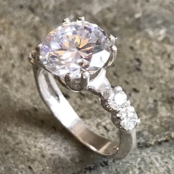 Diamond Engagement Ring - Sparkly Diamond Ring - Elegant Solitaire Ring