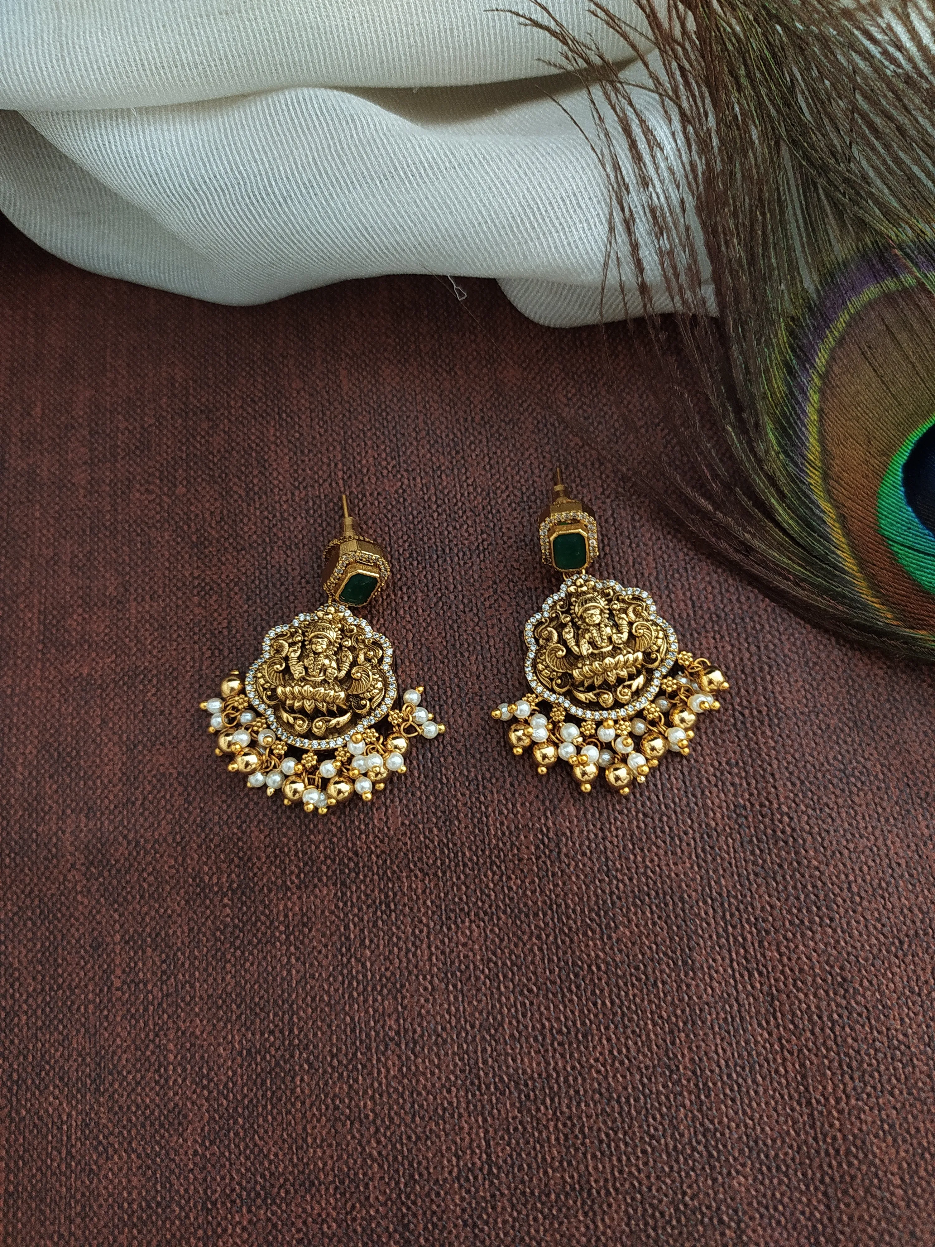 Divine Blessings: Antique Goddess Lakshmi Pendant Set with Golden Balls