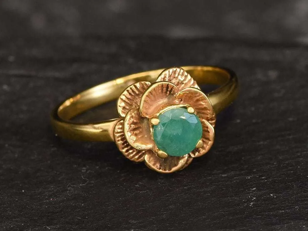 Emerald Vintage Flower Ring - Gold Rose Ring, Natural Emerald Ring
