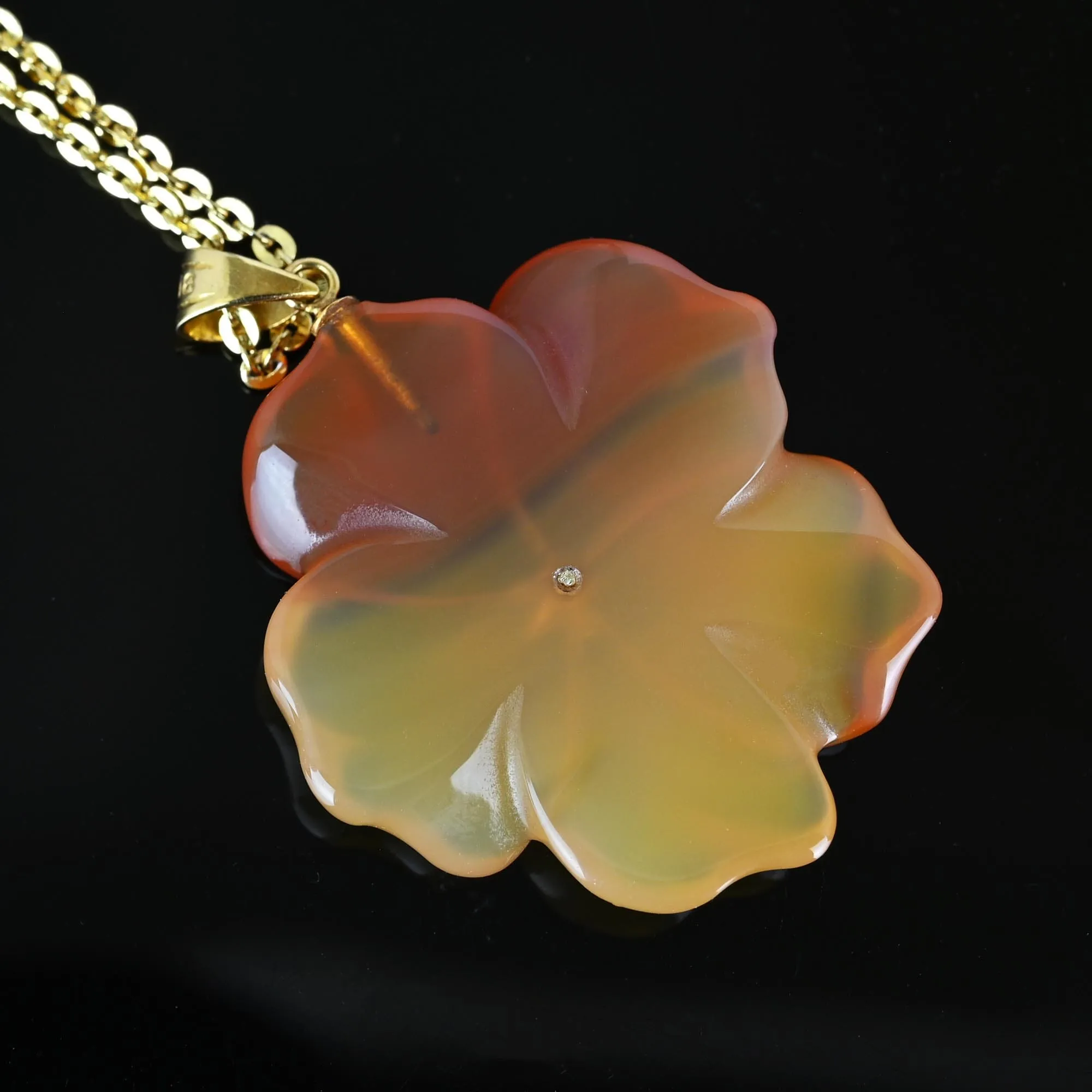 Fine 18K Gold Quartz Star Carved Flower Carnelian Pendant
