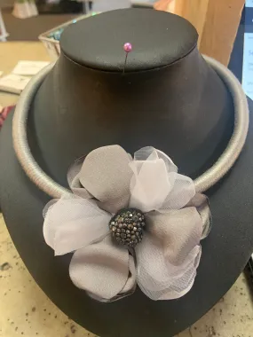 Grey Flower Magnetic Necklace