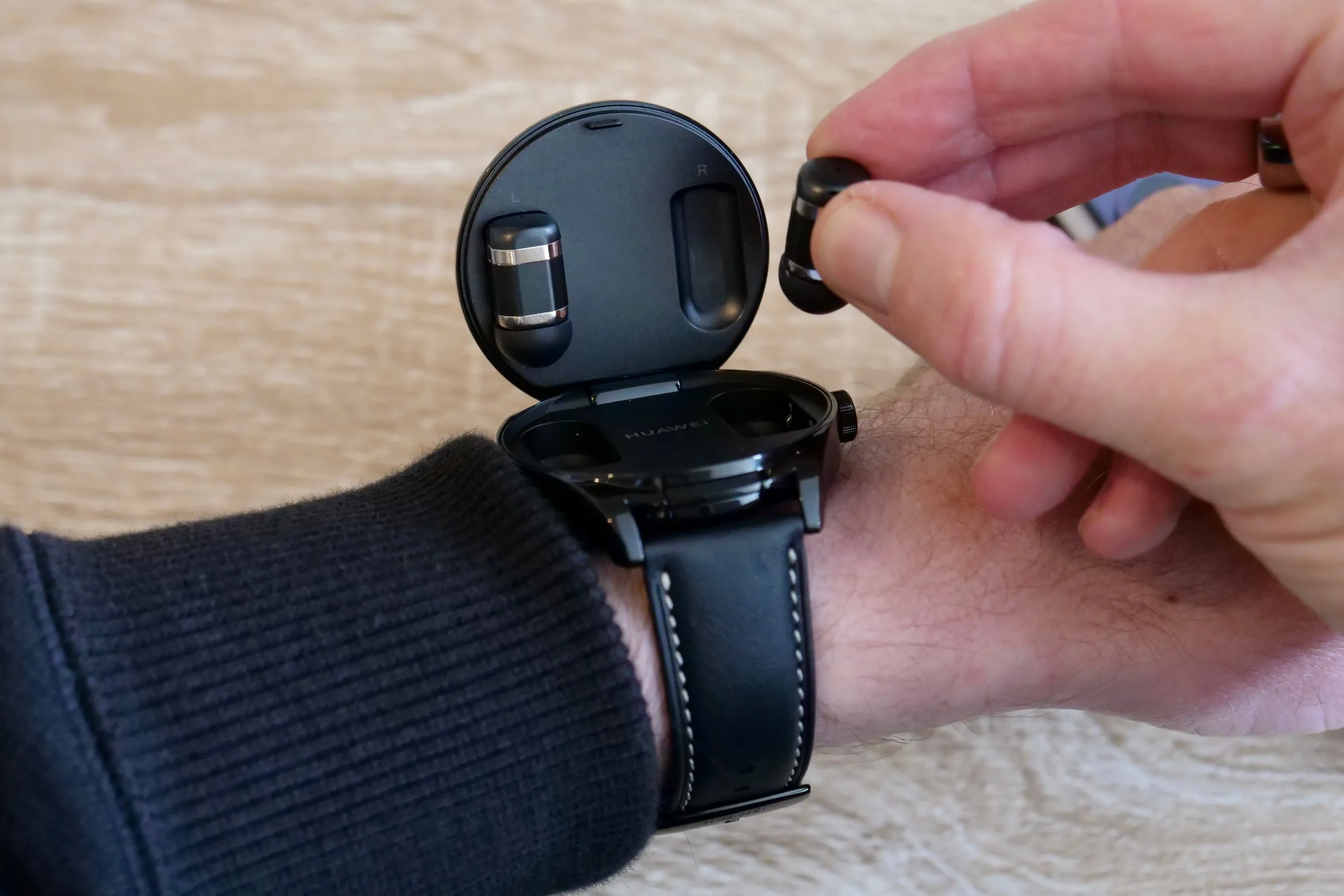 GTS 5 Smart Watch & Earbuds
