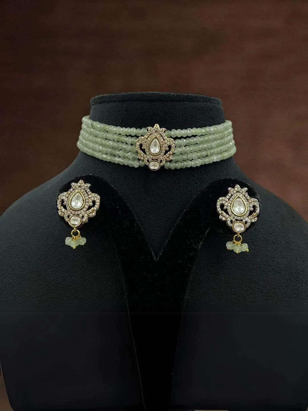 Kundan Studded Onyx Choker