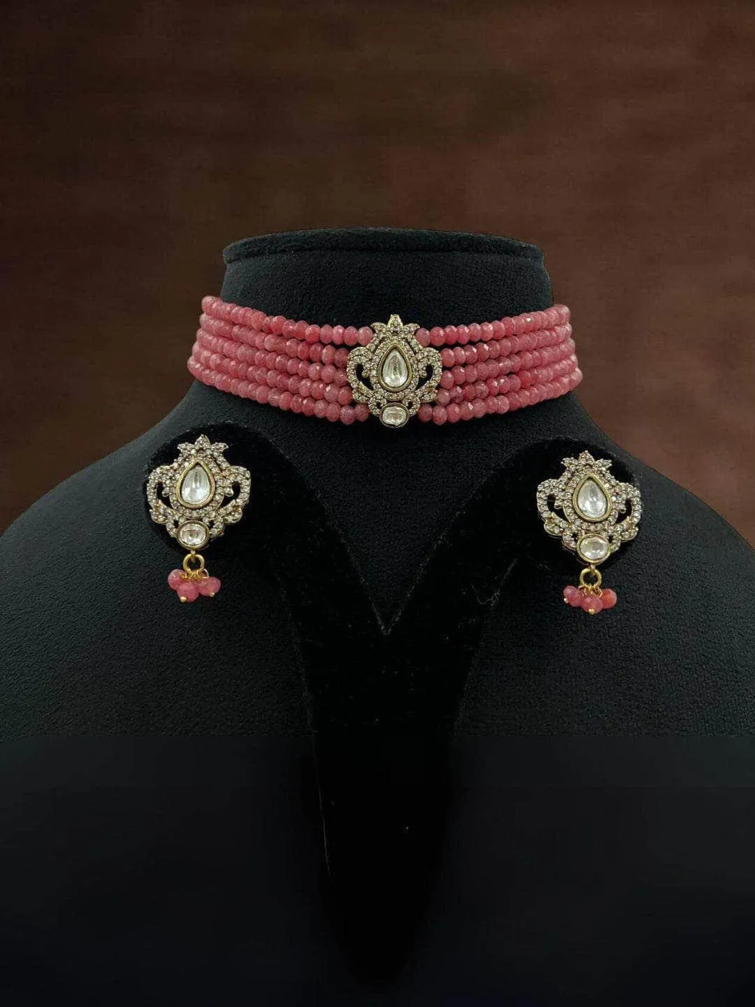 Kundan Studded Onyx Choker