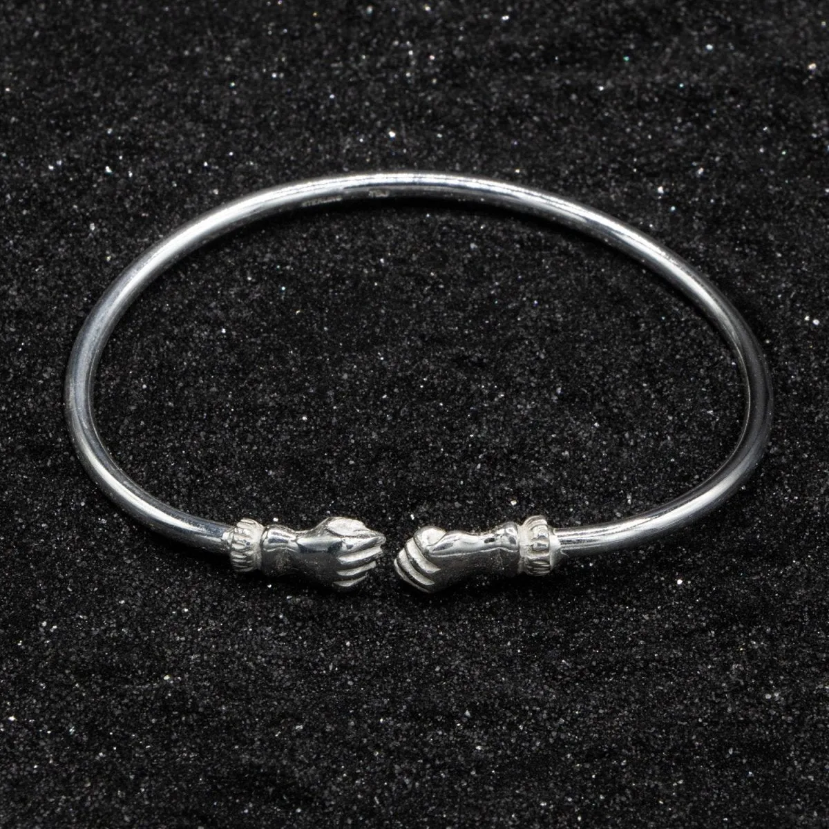 Medium Plain Fists Bangle