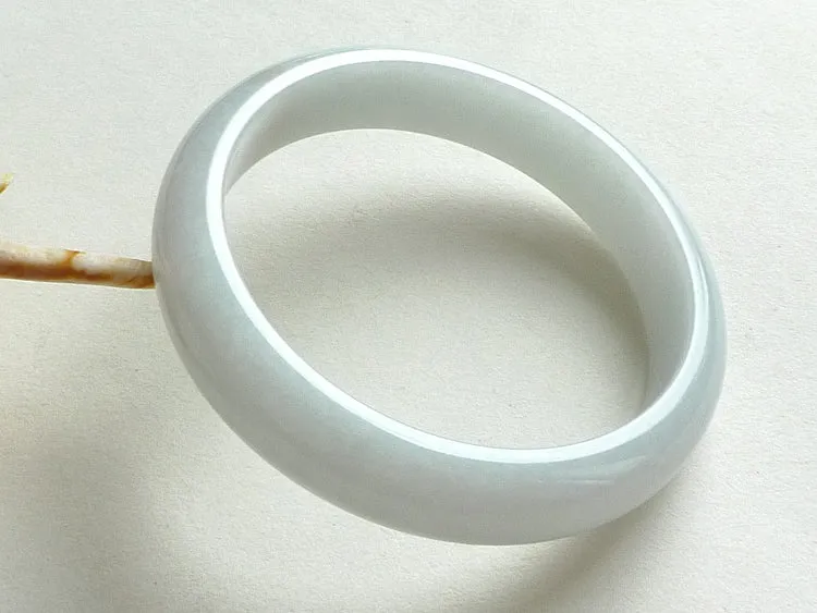 Natural Jade Bangle Jadeite Bangle Internal Diameter 58mm BER534