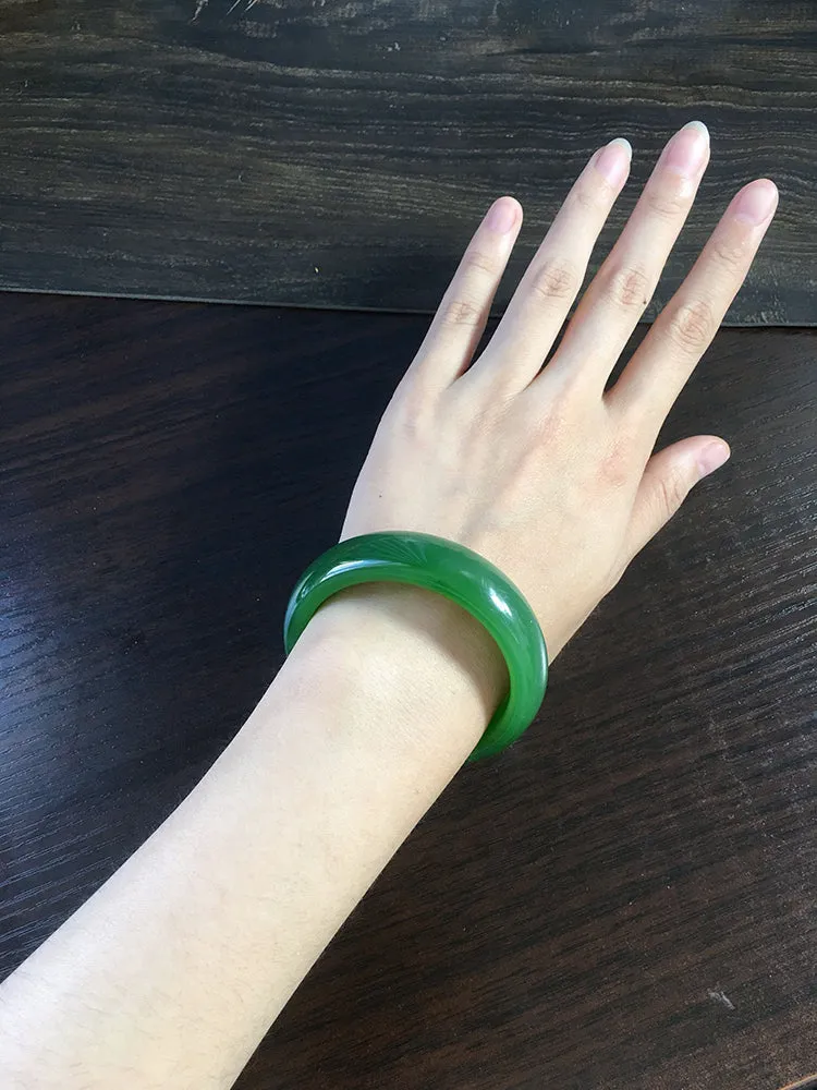 Natural Jade Bangle Nephrite Bangle Internal Diameter 55.3mm NBE010
