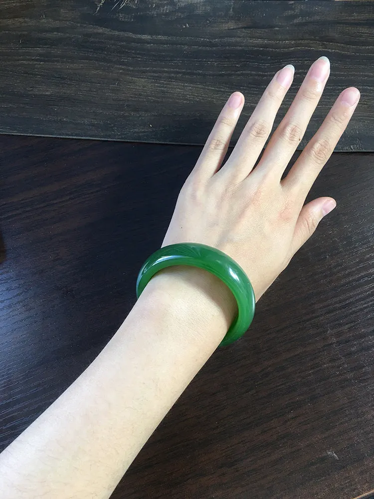 Natural Jade Bangle Nephrite Bangle Internal Diameter 55.3mm NBE010