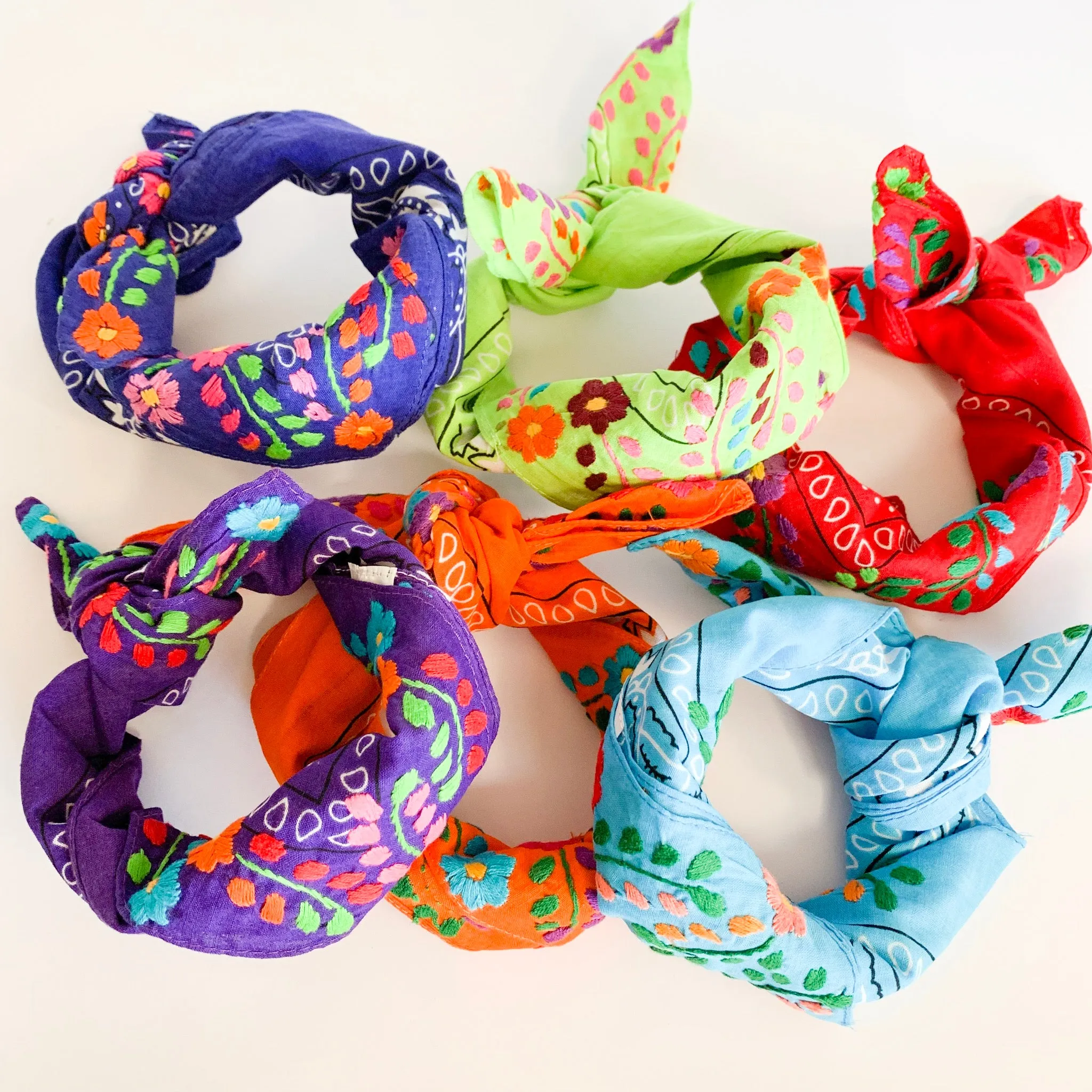 Neck scarves with Flowers (Assorted colors)