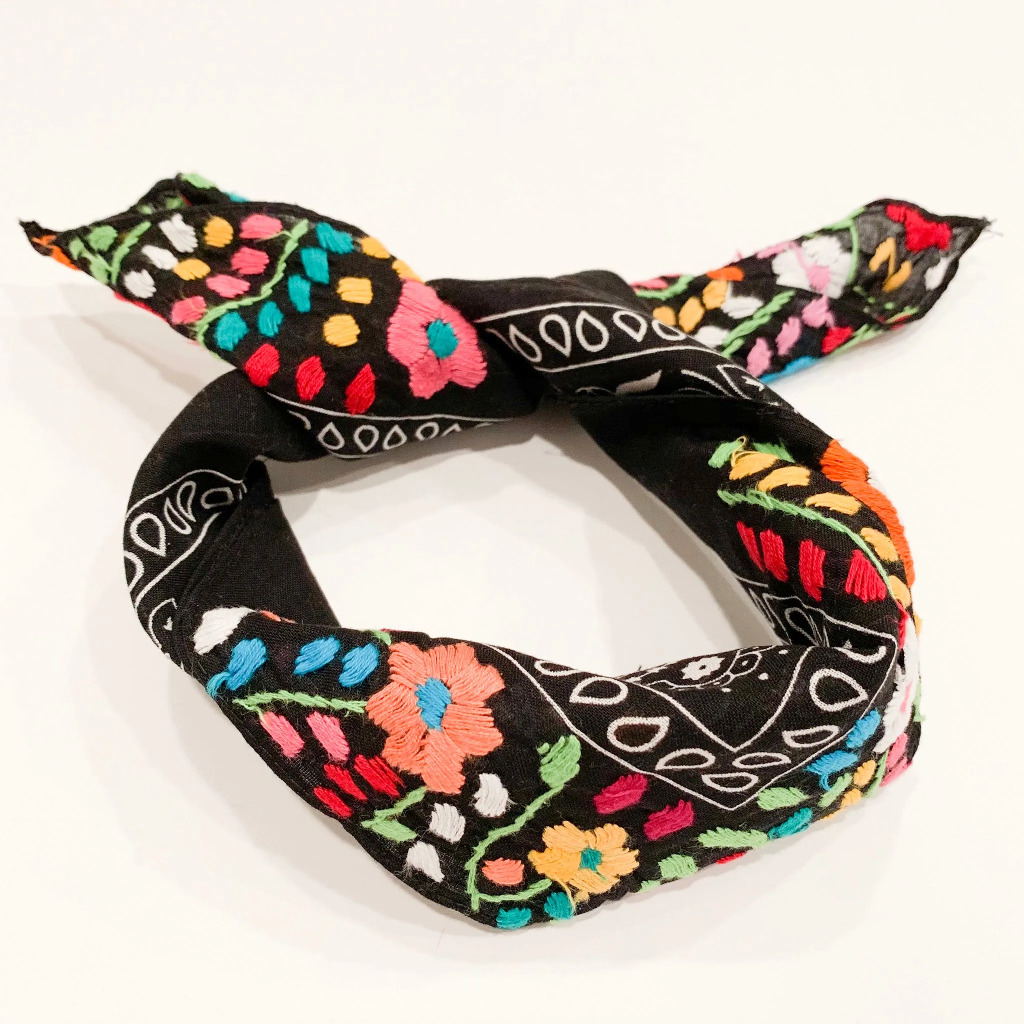 Neck scarves with Flowers (Assorted colors)