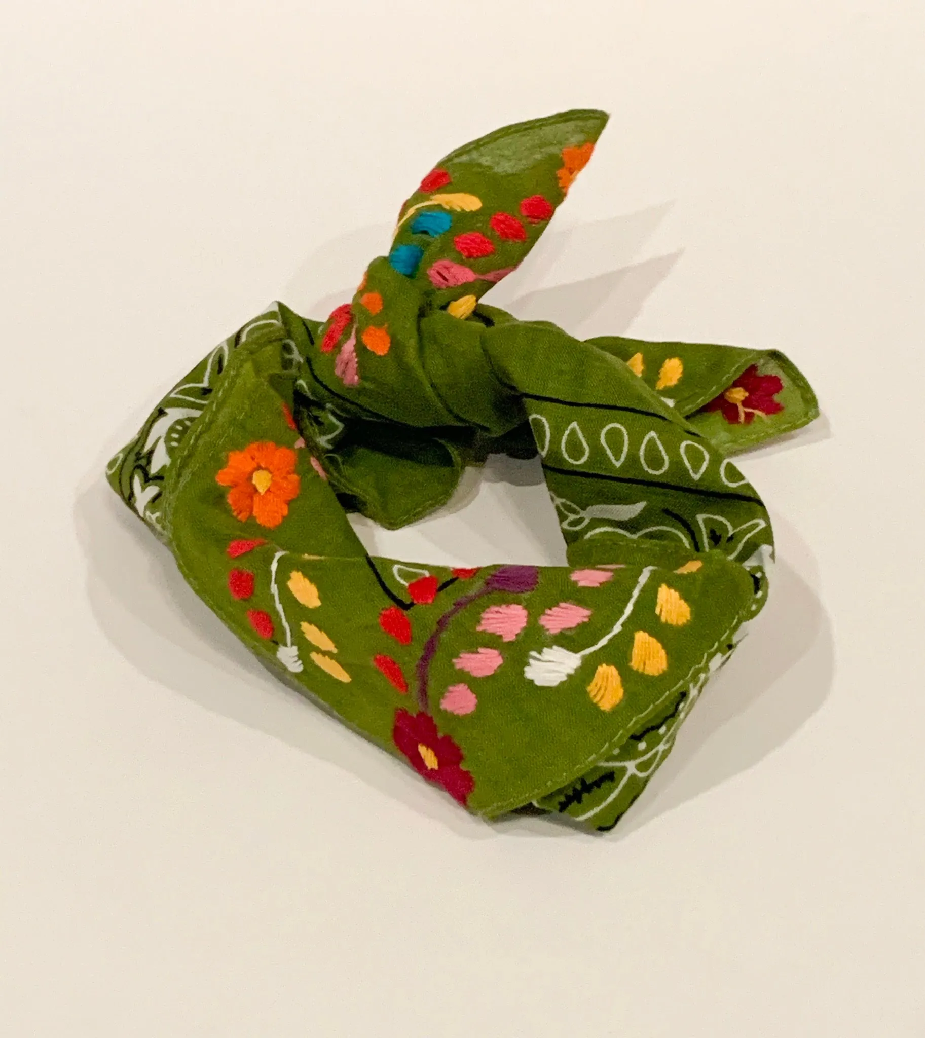 Neck scarves with Flowers (Assorted colors)