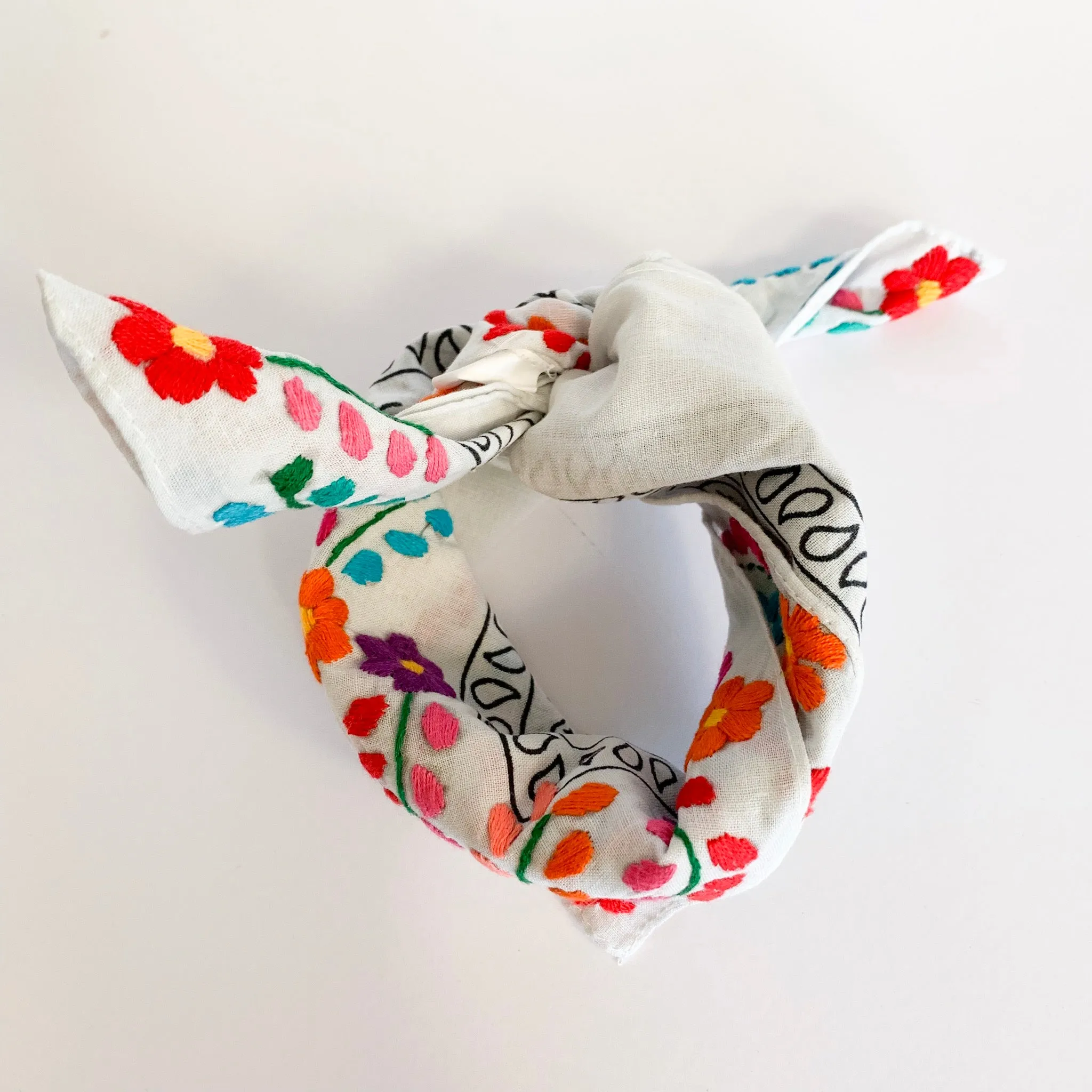 Neck scarves with Flowers (Assorted colors)