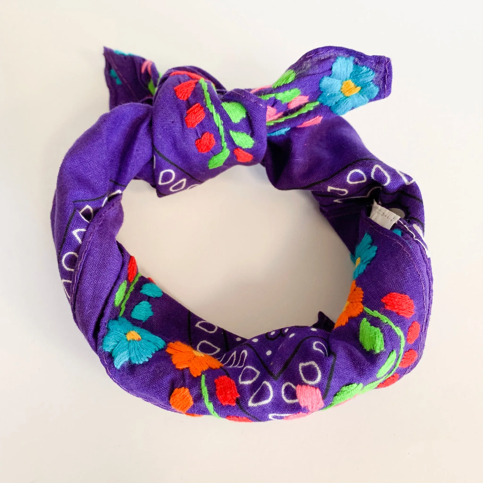Neck scarves with Flowers (Assorted colors)