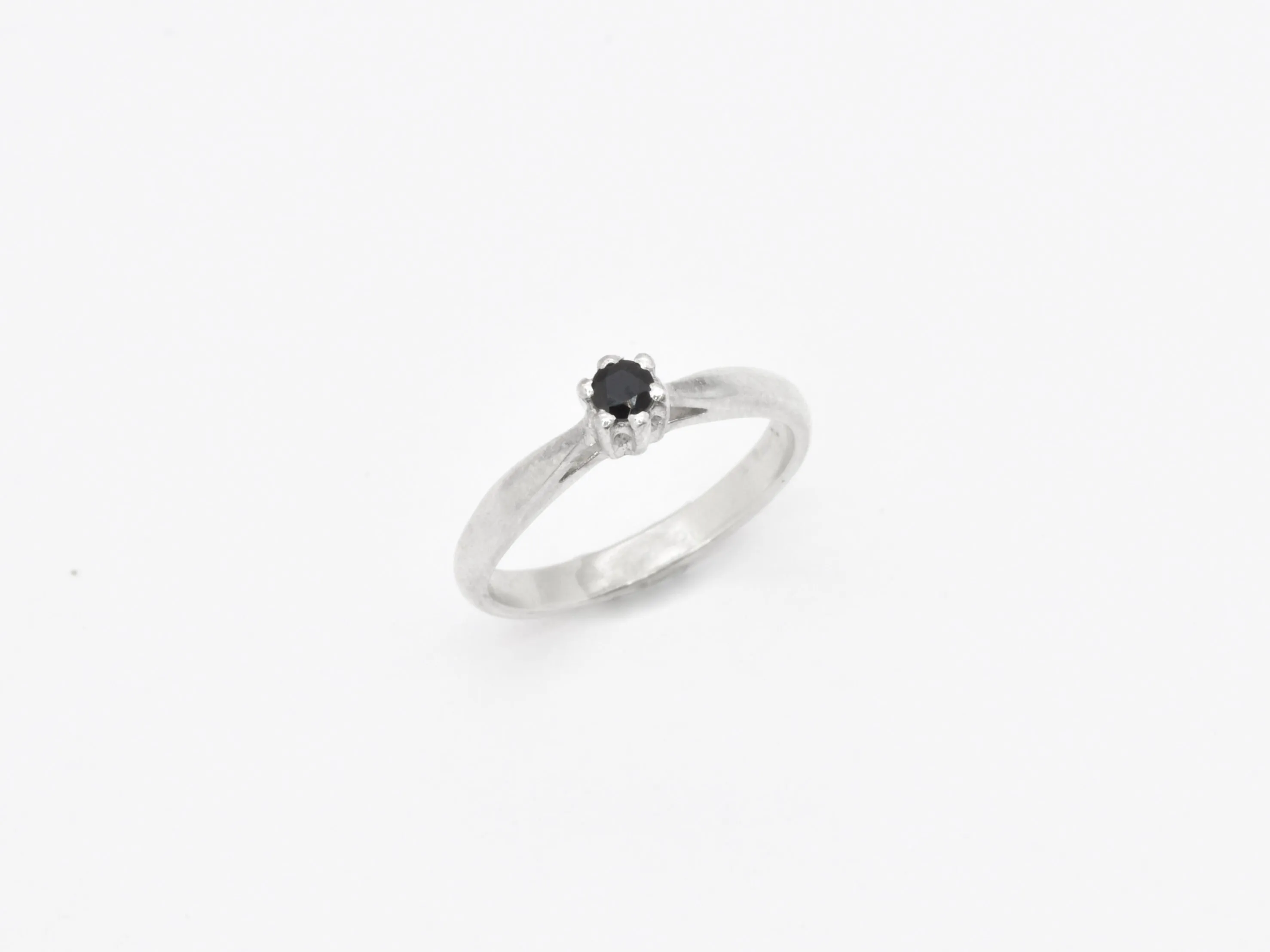 Onyx Ring - Black Solitaire Ring - Vintage Minimalist Ring