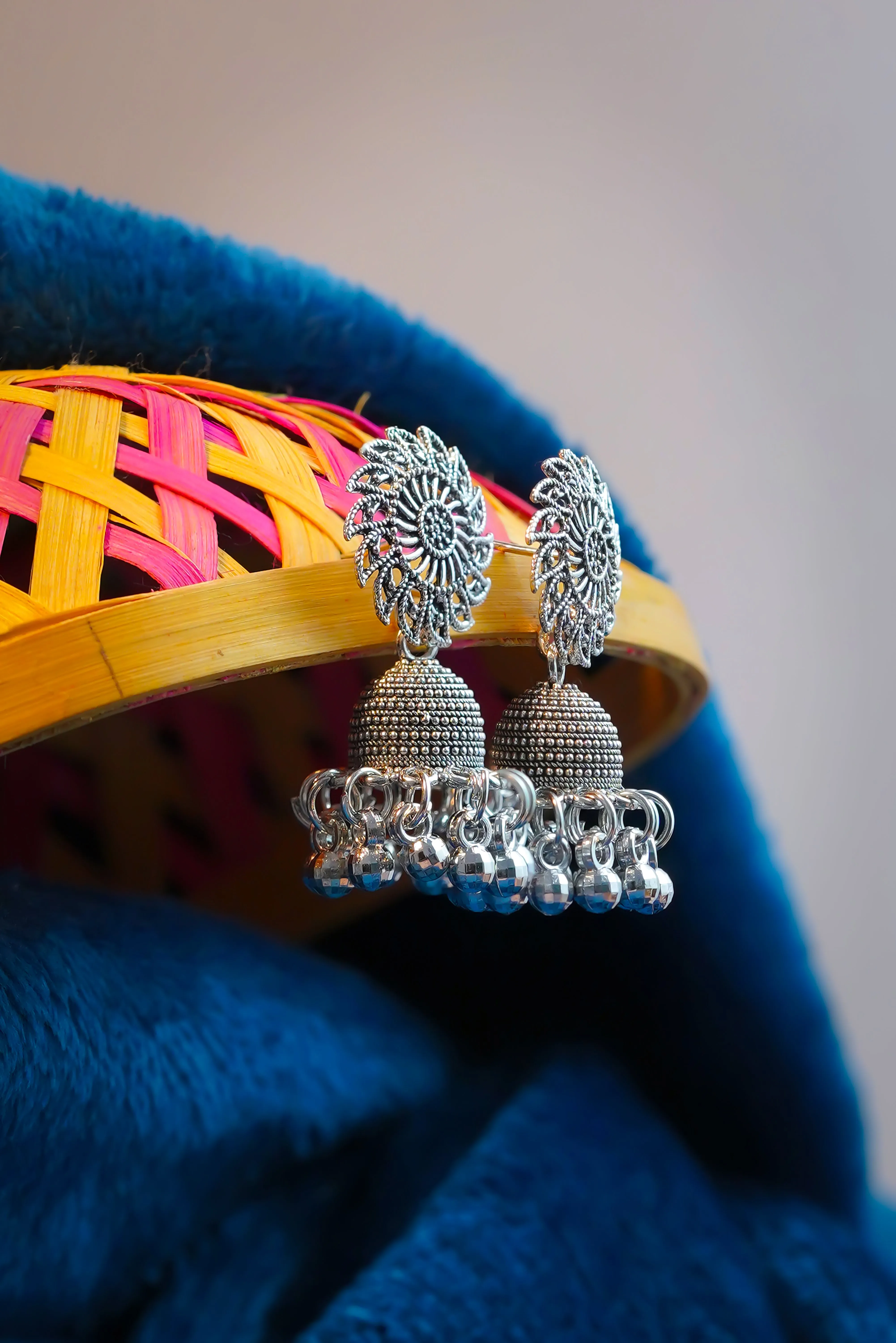 "Enchanting Emerald Jhumka"