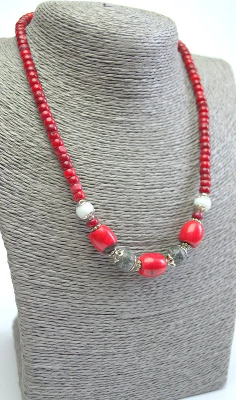 Red coral necklace for mom Ukrainian coral necklace gift for her Personalized natural coral necklace Daily necklace Healing stone jewelry