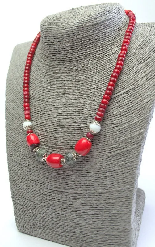Red coral necklace for mom Ukrainian coral necklace gift for her Personalized natural coral necklace Daily necklace Healing stone jewelry