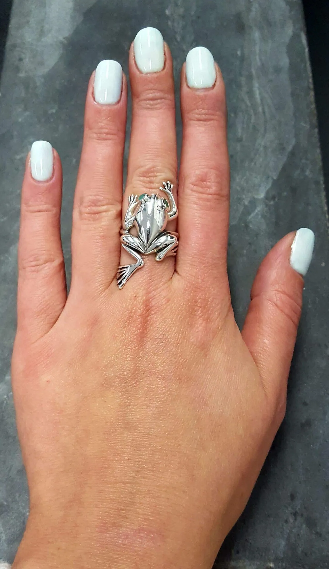 Silver Frog Ring - Natural Emerald Ring - Long Vintage Ring