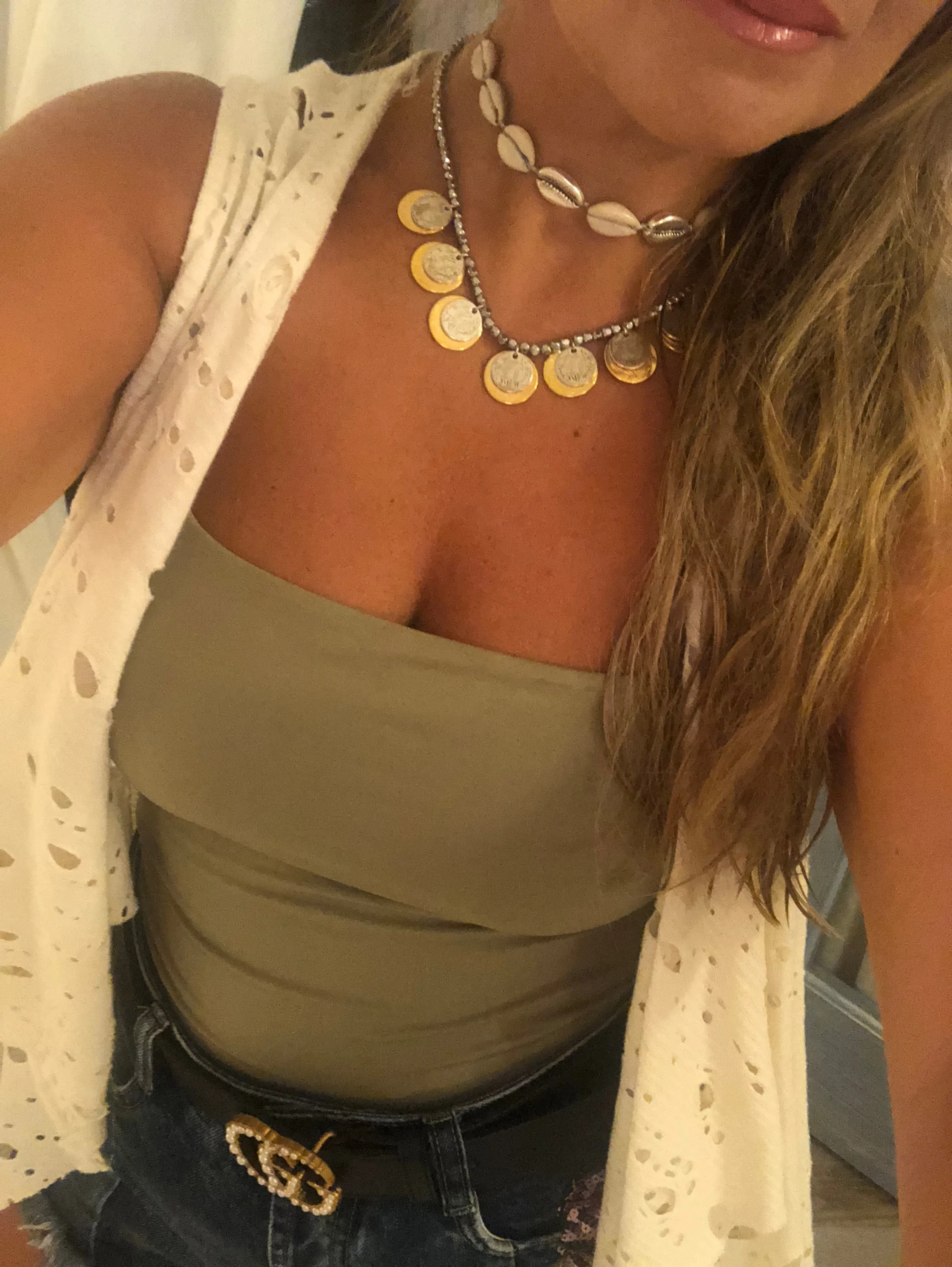 Silver Star Shell Choker