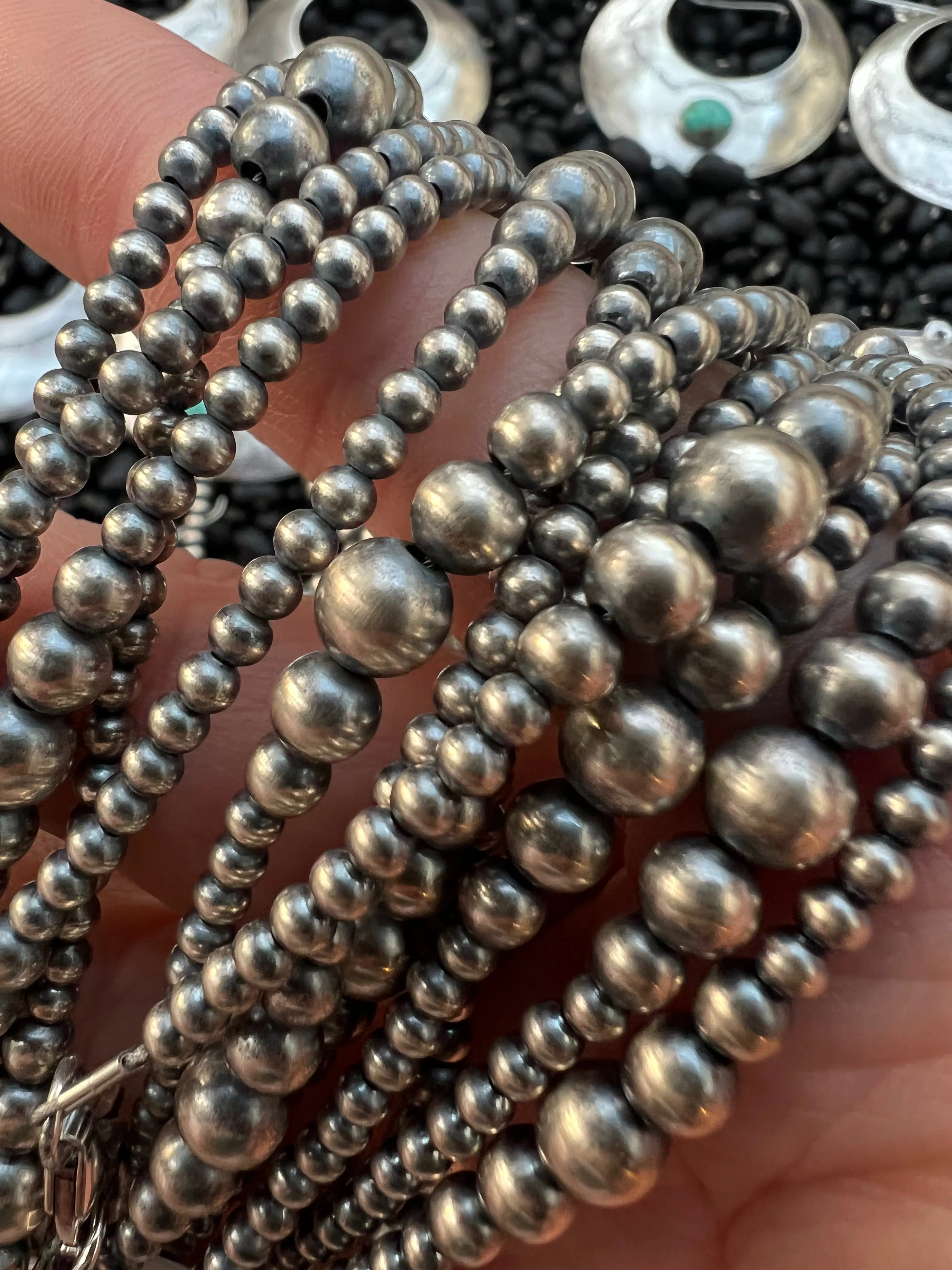 Variegated sterling silver pearl necklace